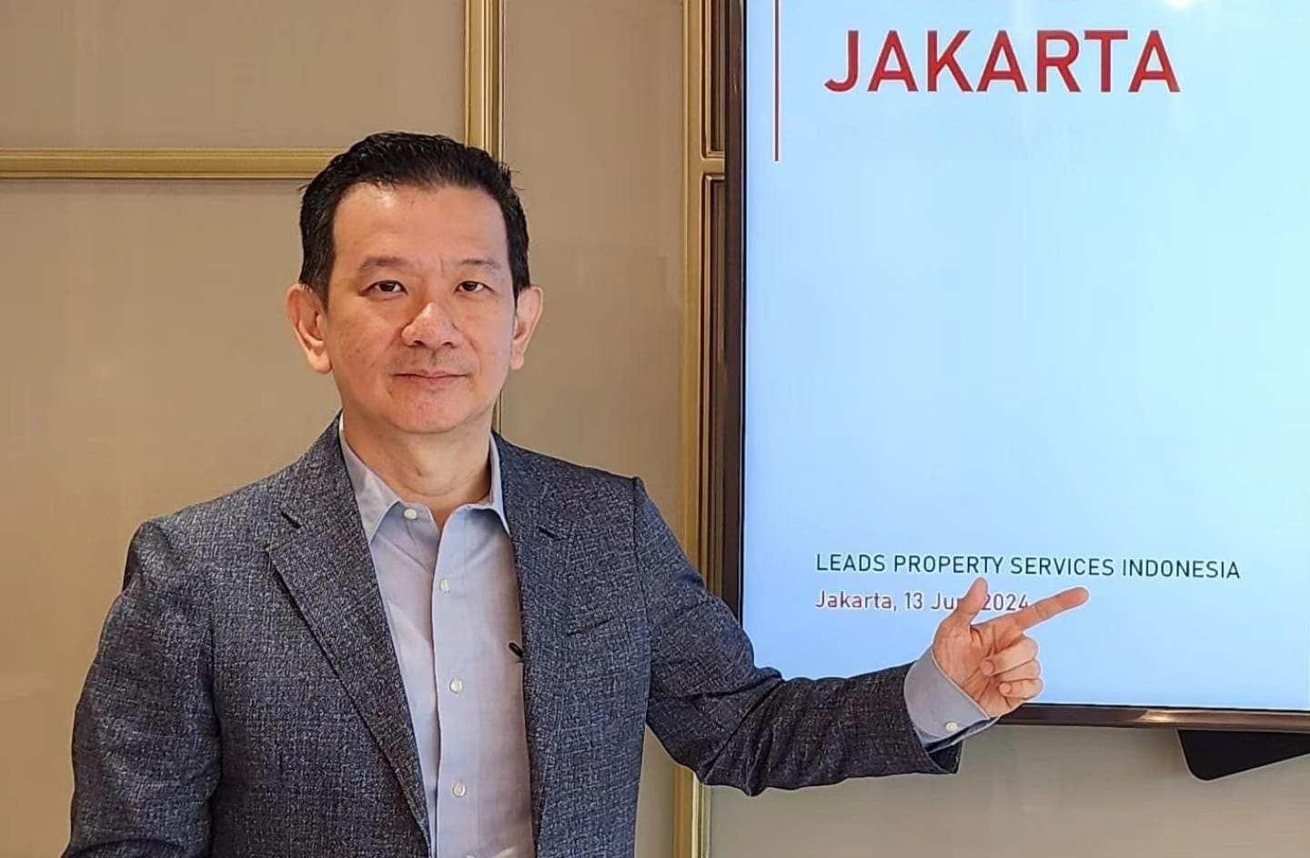 darsono-tan.jpg