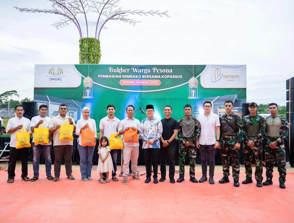 Infiniti Realty dan Kopassus Bagi-bagi Sembako di MGK